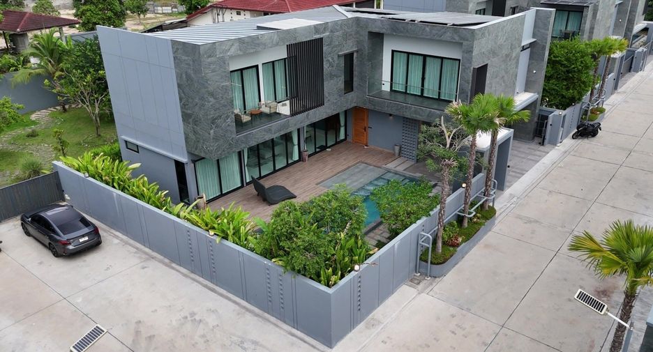 For sale 4 ベッドルーム house in Bang Lamung, Chonburi