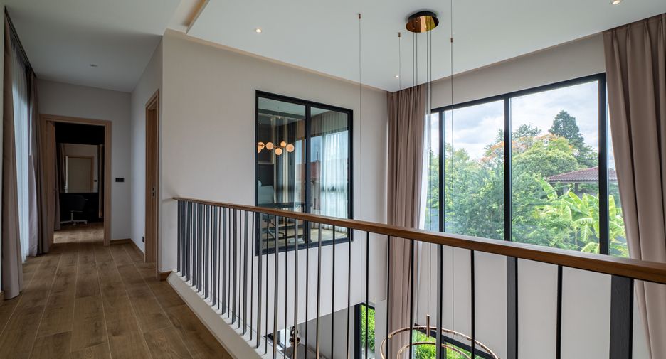 For sale 4 ベッドルーム house in Bang Lamung, Chonburi