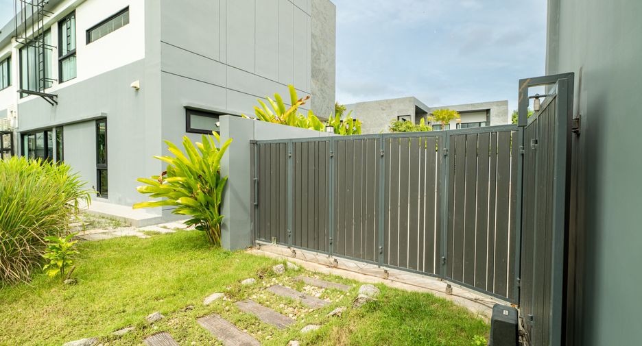 For sale 4 ベッドルーム house in Bang Lamung, Chonburi