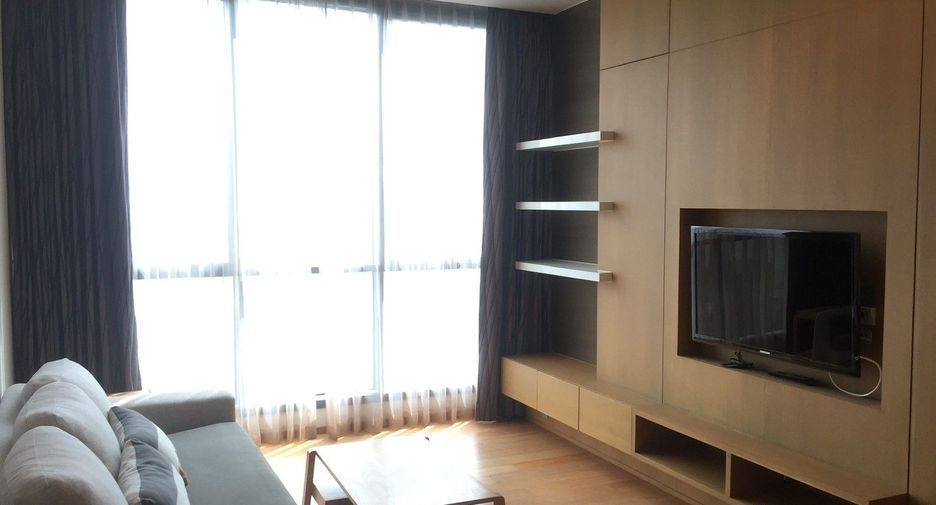 For rent 2 bedrooms condo in Khlong Toei, Bangkok