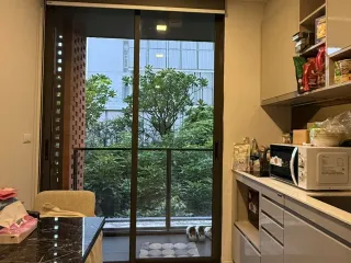 For sale 1 bed condo in Khlong Toei, Bangkok