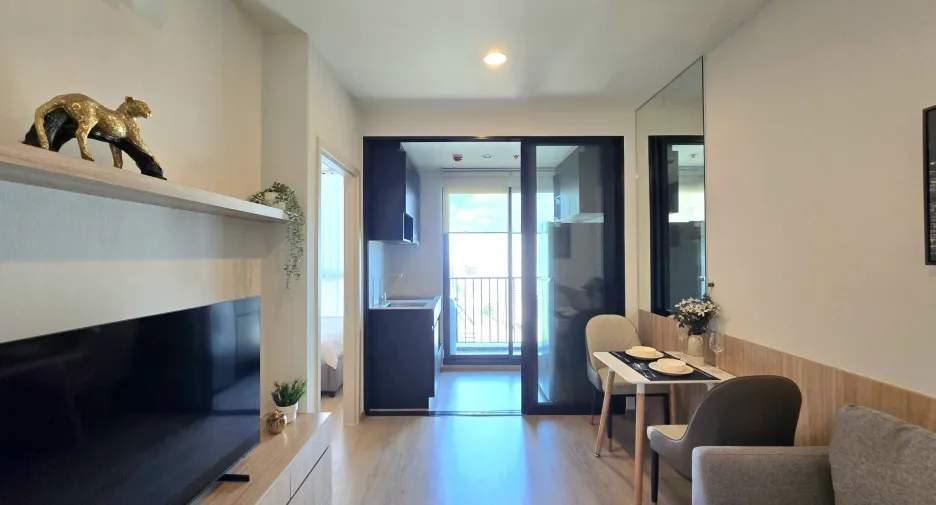 For rent 1 bed condo in Huai Khwang, Bangkok