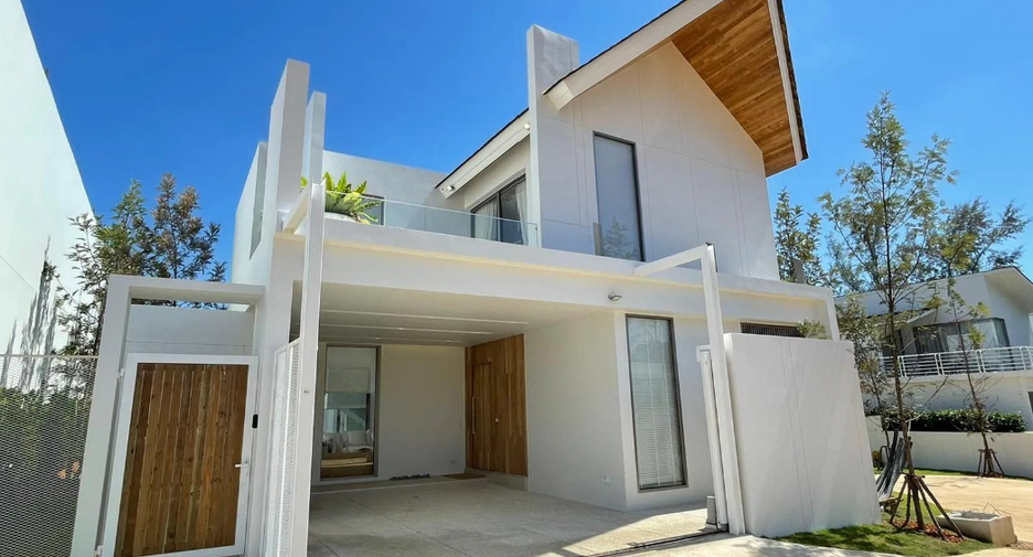 For sale 3 bedrooms villa in Thalang, Phuket