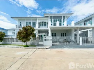 Casa en venta y en alquiler de 4 habitaciones en Bang Khun Thian, Bangkok