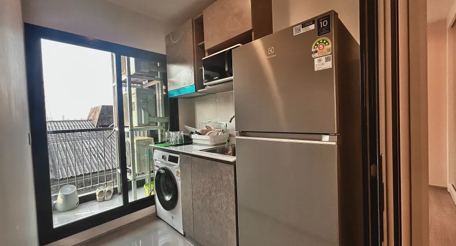 For sale 2 ベッドルーム condo in Mueang Samut Prakan, Samut Prakan