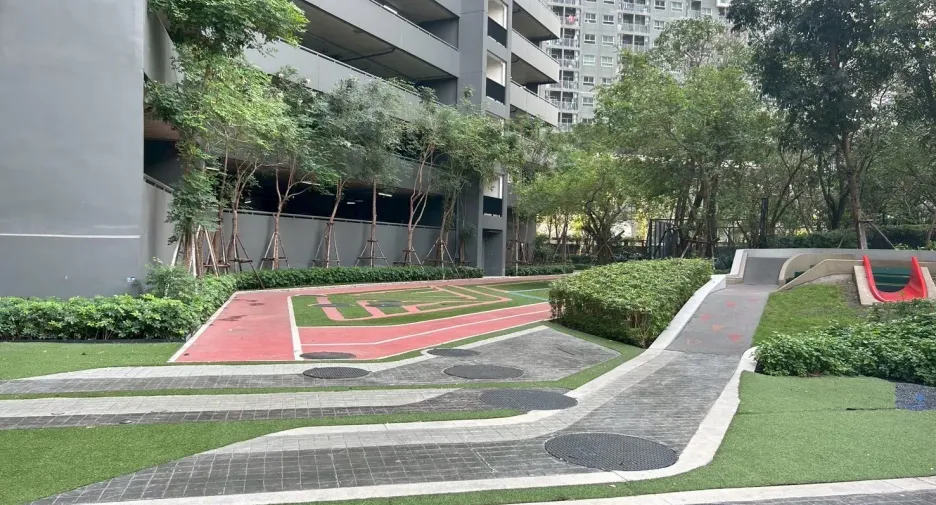 For sale 2 ベッドルーム condo in Mueang Samut Prakan, Samut Prakan