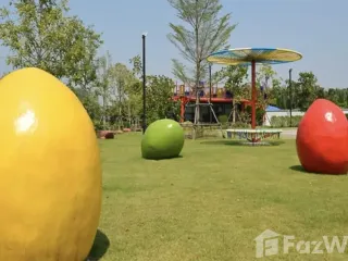 Casa en venta y en alquiler de 4 habitaciones en Bang Khun Thian, Bangkok