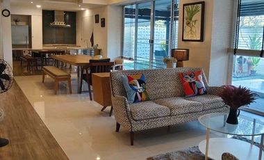 Casa en alquiler de 4 habitaciones en Saphan Sung, Bangkok