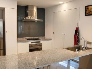 Casa en alquiler de 4 habitaciones en Saphan Sung, Bangkok