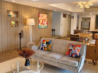 Casa en alquiler de 4 habitaciones en Saphan Sung, Bangkok