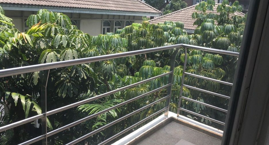 Condo en alquiler de 2 habitaciones en Watthana, Bangkok