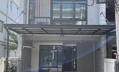 For sale and for rent 3 bedrooms townhouse in Bang Phli, Samut Prakan