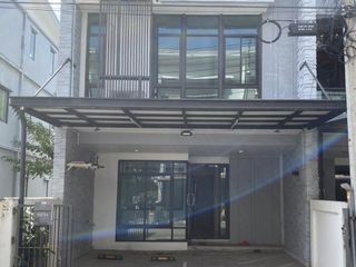 For sale and for rent 3 bedrooms townhouse in Bang Phli, Samut Prakan
