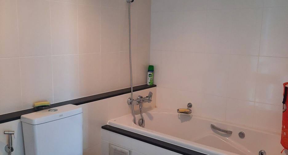 For sale 2 ベッドルーム condo in Mueang Samut Prakan, Samut Prakan