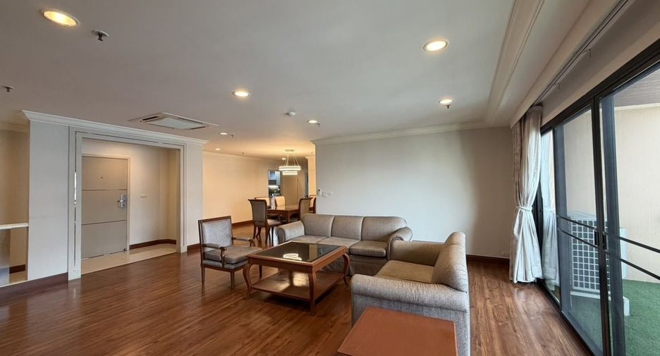 For rent 3 ベッドルーム apartment in Watthana, Bangkok