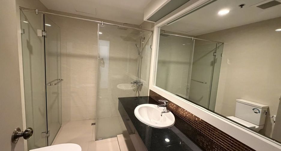 For rent 3 ベッドルーム apartment in Watthana, Bangkok