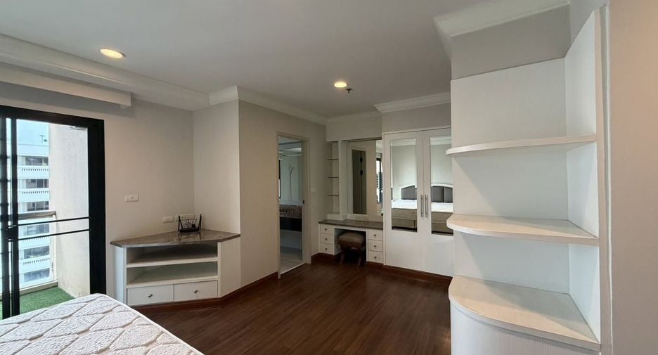 For rent 3 ベッドルーム apartment in Watthana, Bangkok