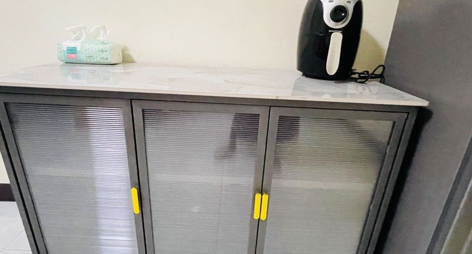 For sale studio condo in Wang Thonglang, Bangkok