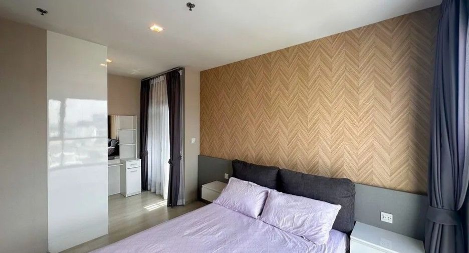For sale 2 bedrooms condo in Khlong Toei, Bangkok