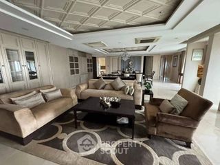 Condo en venta de 4 habitaciones en Sathon, Bangkok