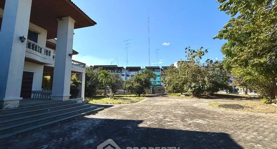 出售 4 卧室 独立屋 在 Mueang Chon Buri, Chon Buri