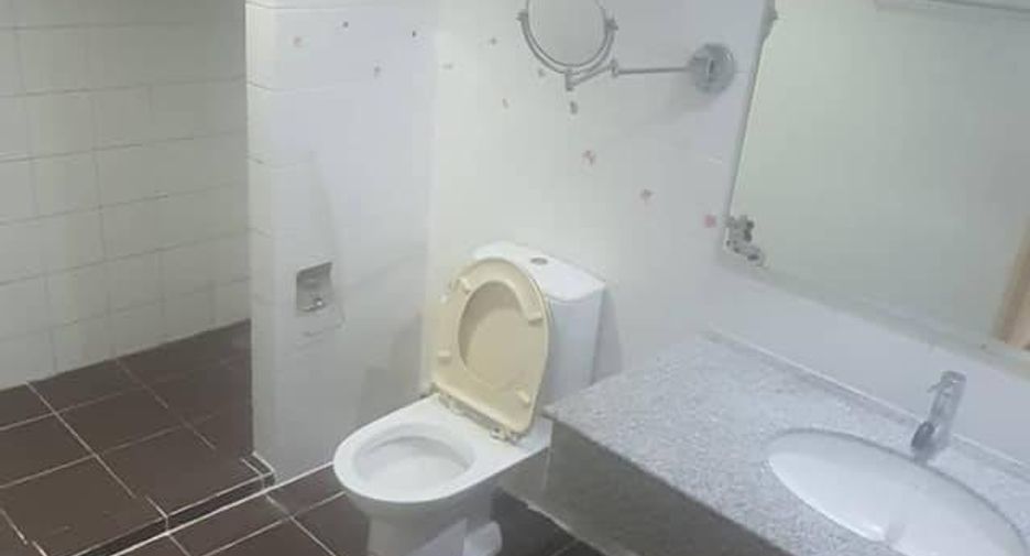 For sale 1 bed condo in Khlong San, Bangkok