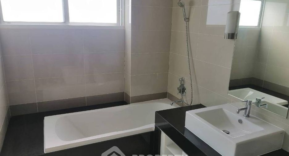 For sale 3 bedrooms condo in Bang Kho Laem, Bangkok