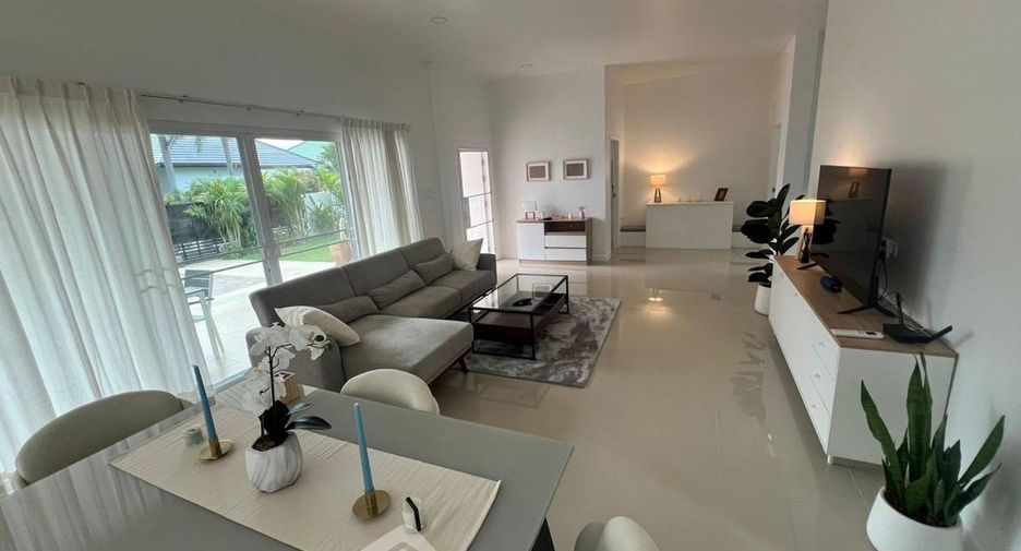 À louer et à vendre 3 chambres villa à Bang Lamung, Chonburi