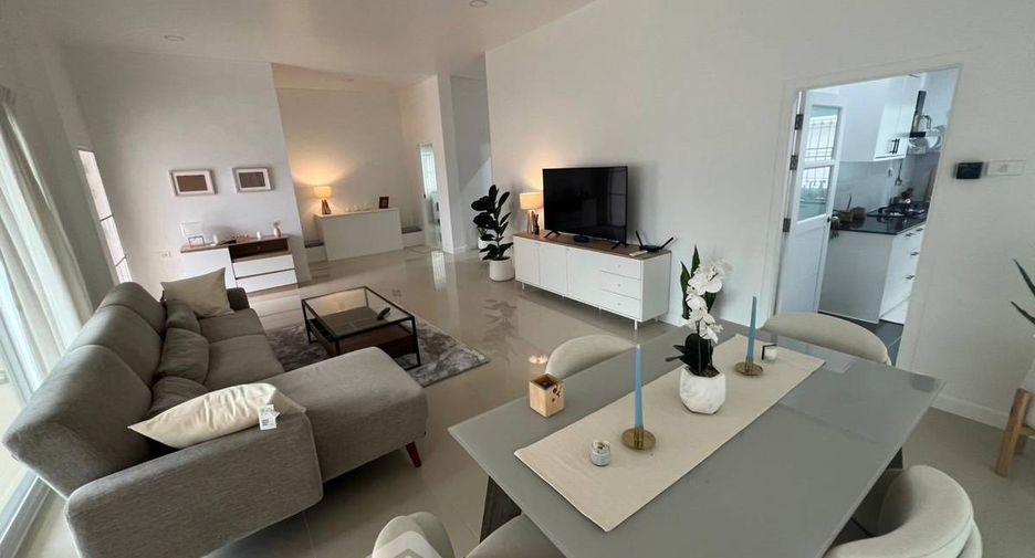 À louer et à vendre 3 chambres villa à Bang Lamung, Chonburi