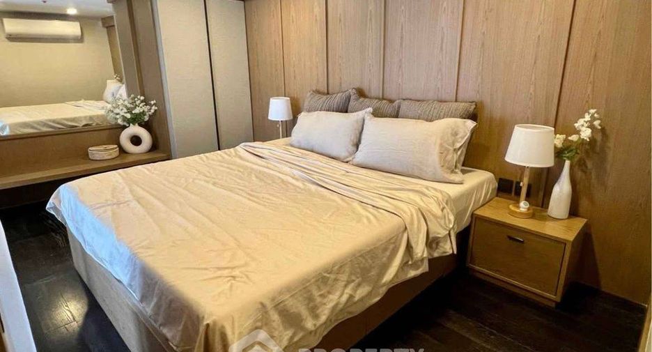 For sale 2 bedrooms condo in Watthana, Bangkok