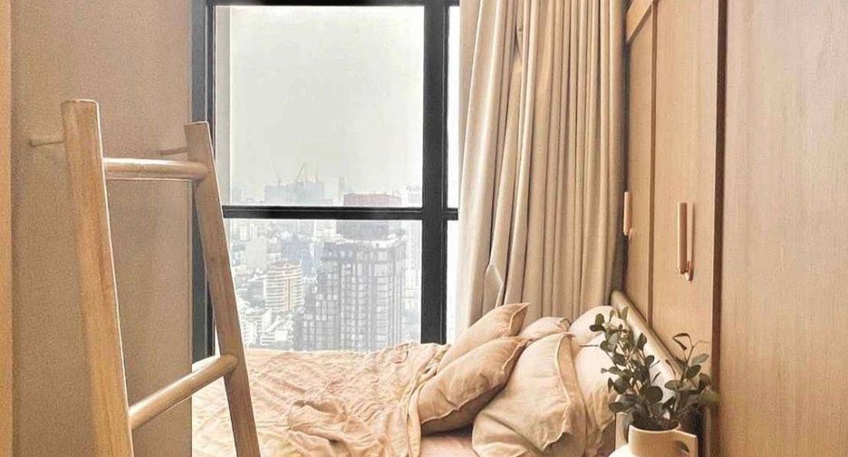 For sale 2 bedrooms condo in Watthana, Bangkok