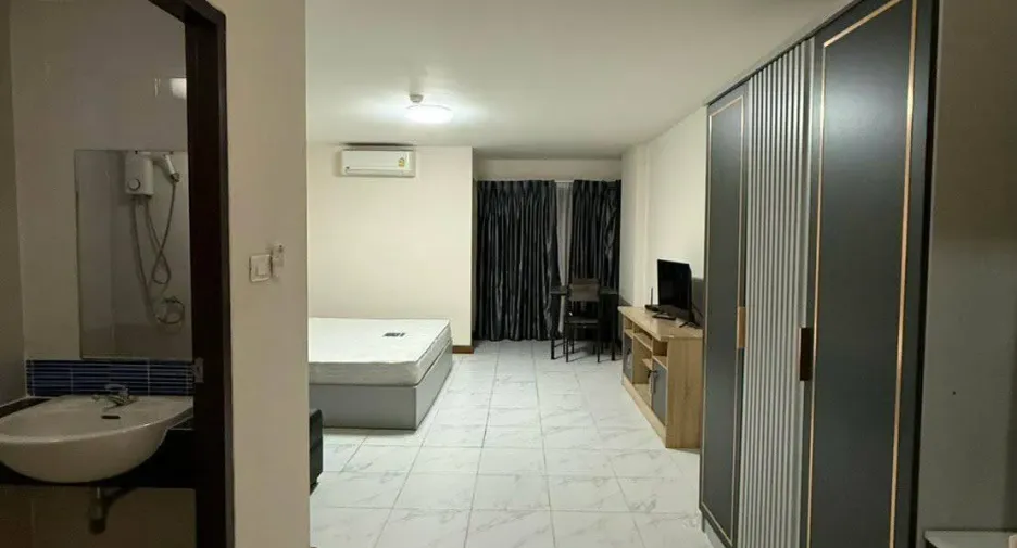 Wohnung zum Kauf mit 1 Zimmer in Bang Phli, Samut Prakan