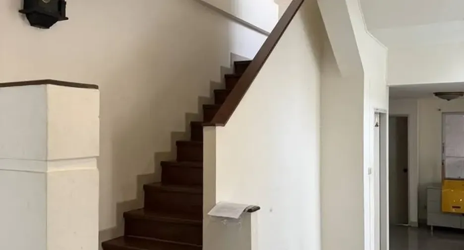 For rent 4 bedrooms townhouse in Bang Khae, Bangkok