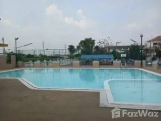 For rent 4 bedrooms townhouse in Bang Khae, Bangkok