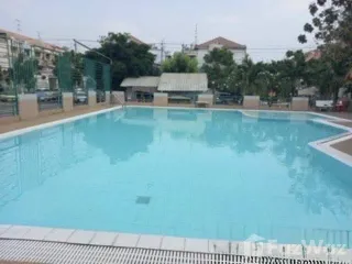 For rent 4 bedrooms townhouse in Bang Khae, Bangkok
