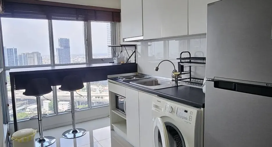 For rent 1 bed condo in Khlong Toei, Bangkok