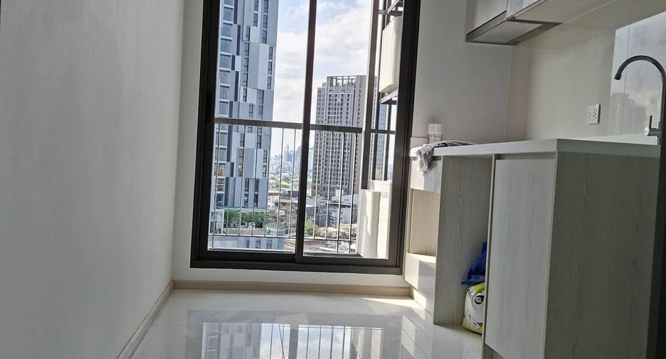 For sale 2 bedrooms condo in Khlong Toei, Bangkok