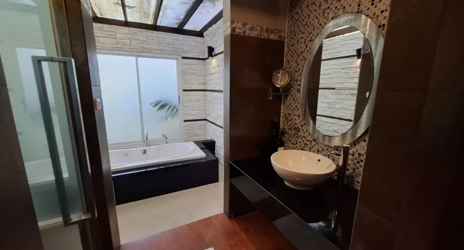 For rent 2 bedrooms house in Mueang Phuket, Phuket