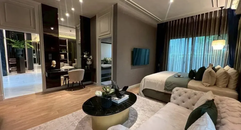 Casa en venta y en alquiler de 5 habitaciones en Taling Chan, Bangkok