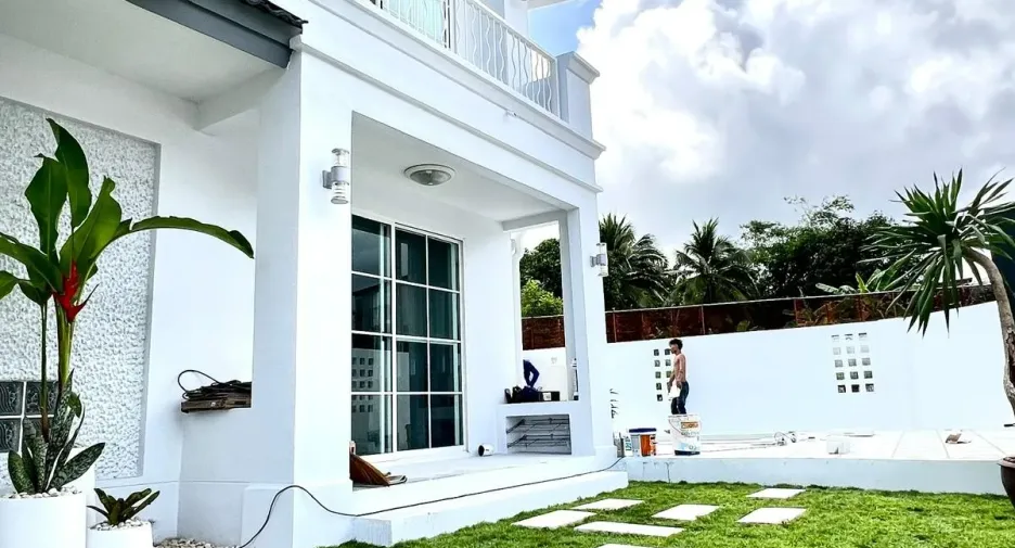 For rent 3 bedrooms villa in Mueang Phuket, Phuket