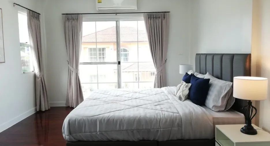 For rent 3 bedrooms villa in Mueang Phuket, Phuket