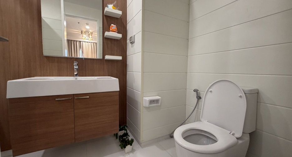 Wohnung zur Miete mit 2 Zimmer in Khlong San, Bangkok