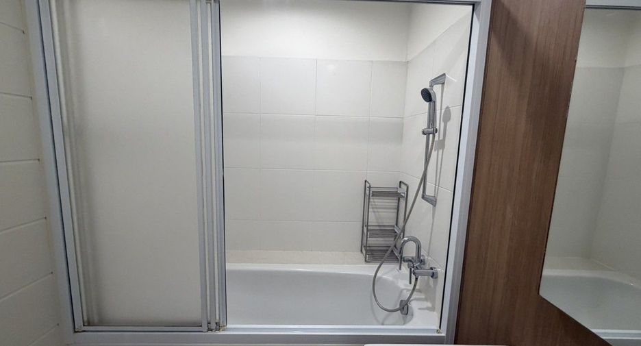 Wohnung zur Miete mit 2 Zimmer in Khlong San, Bangkok