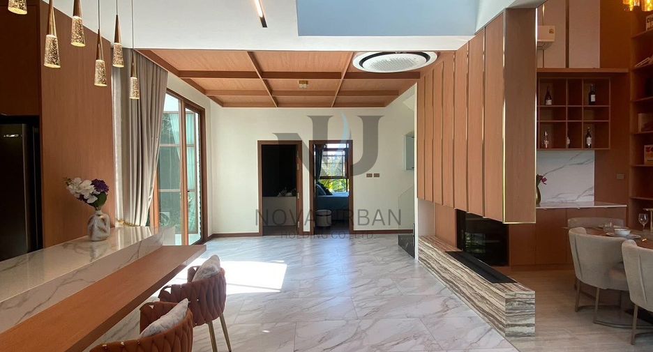For sale 5 ベッドルーム villa in Bang Lamung, Chonburi