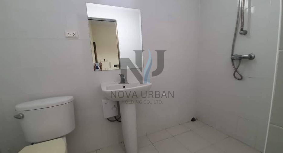 Reihenhaus zur Miete mit 4 Zimmer in Bang Lamung, Chonburi