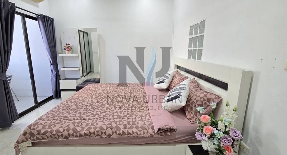Reihenhaus zur Miete mit 4 Zimmer in Bang Lamung, Chonburi