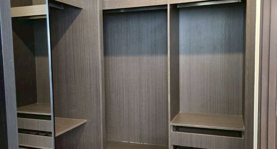 For sale 2 bedrooms condo in Khlong Toei, Bangkok