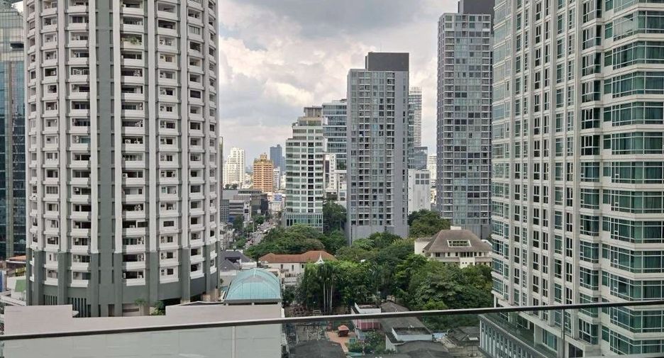 For sale 2 bedrooms condo in Khlong Toei, Bangkok