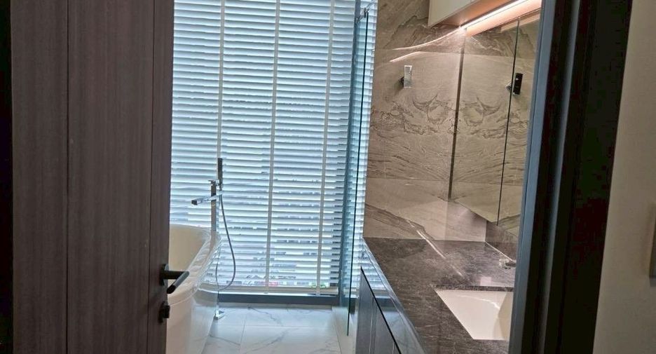 For sale 2 bedrooms condo in Khlong Toei, Bangkok