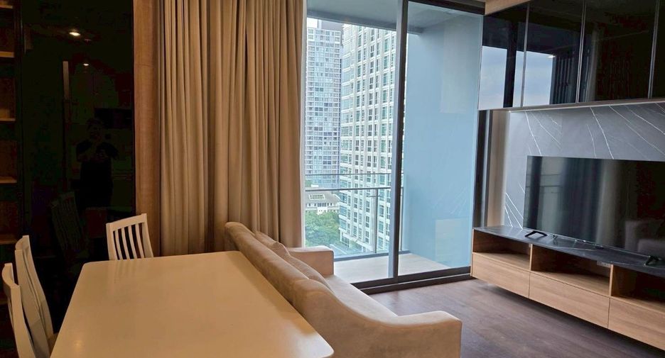 For sale 2 bedrooms condo in Khlong Toei, Bangkok